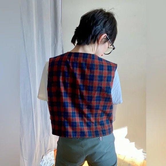 Vintage Plaid Vest - Picture 7 of 12